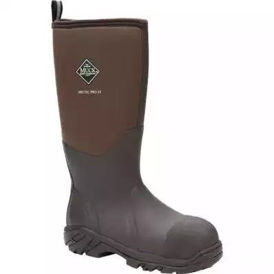 Best Insulated Muck Boots Guide - All Outdoors Guide