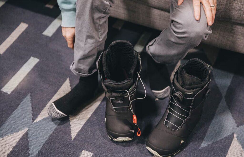 Snowboard different boot sizes